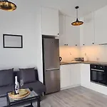 61 - - Nowy W Centrum Przy Ul 3 Maja 51a * Siedlce