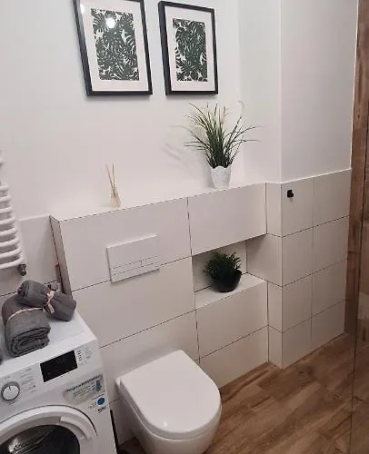 61 - - Nowy W Centrum Przy Ul 3 Maja 51a *